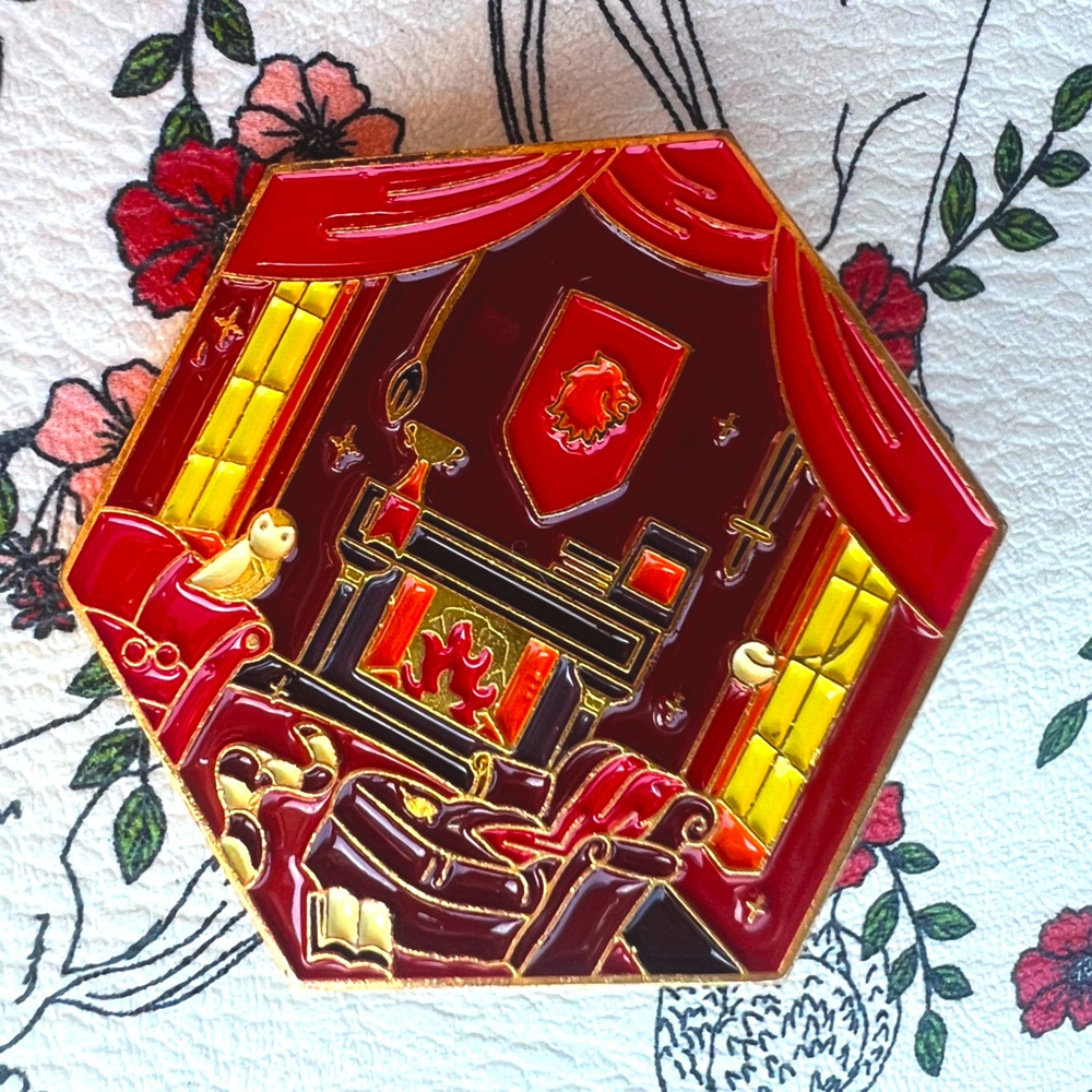 NEW Harry Potter Gryffindor Common Room Pin - Wizarding World